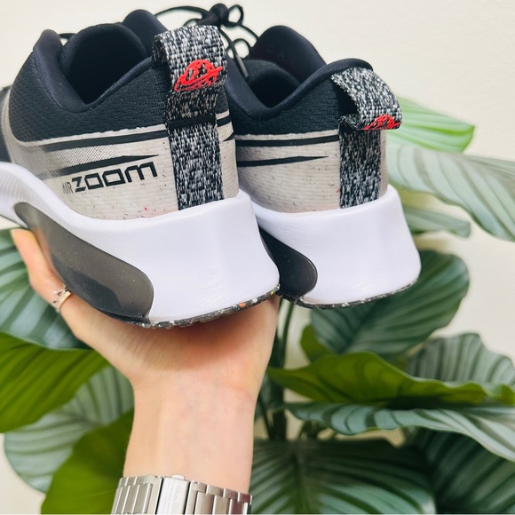 🚂NEW🌋 Nike Air Zoom Arcadia SE GS Black White Bright Crimson - Picture 3 of 7